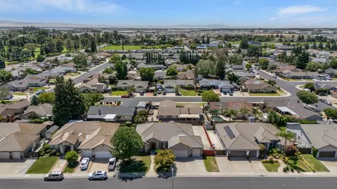 View/Area - 565 Springcreek Pl, Manteca, CA 95337 photo 1 of 3
