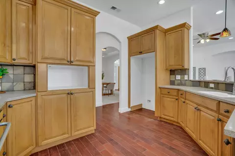 Entry Way - 565 Springcreek Pl, Manteca, CA 95337 photo 2 of 2