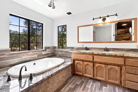 Bath - 3300 Broken Branch Trl, Placerville, CA 95667 photo 1 of 7