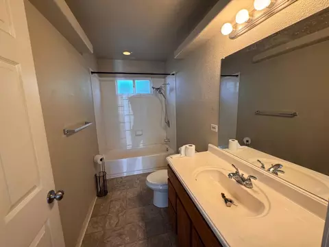 Bath - 3310 U St, Antelope, CA 95843 photo 1 of 1