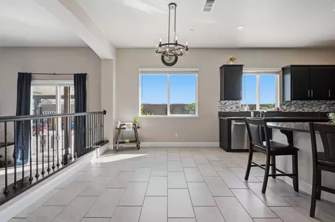 Entry Way - 2012 Van Ruiten Dr, Lodi, CA 95242 photo 3 of 8