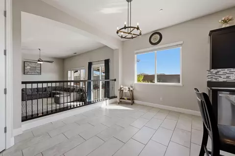 Entry Way - 2012 Van Ruiten Dr, Lodi, CA 95242 photo 4 of 8