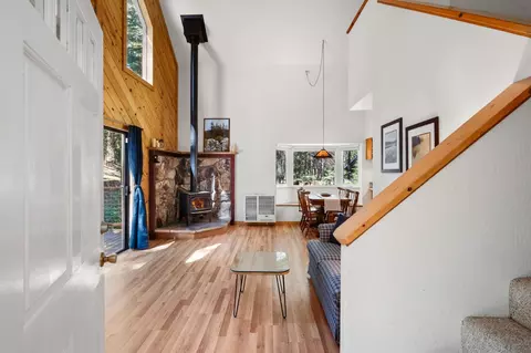 Entry Way - 2415 Murphys Dr, Arnold, CA 95223 photo 3 of 4