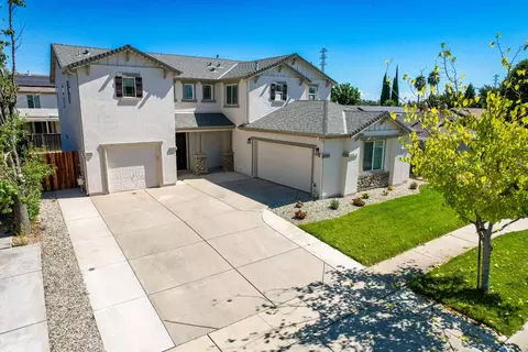 1677 Brookglen Dr, Olivehurst, CA 95961 photo 1