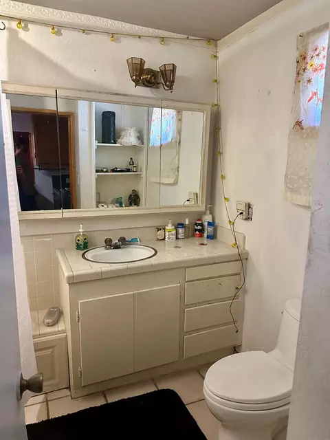 Bath - 4550 Moran Rd, Avery, CA 95224 photo 1 of 1