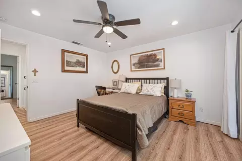 Bedroom - 5112 Kovanda Ave, Carmichael, CA 95608 photo 4 of 5