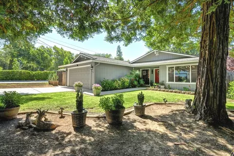 Exterior - 5112 Kovanda Ave, Carmichael, CA 95608 photo 2 of 30