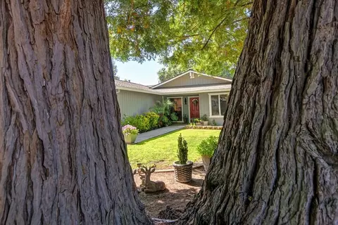 Exterior - 5112 Kovanda Ave, Carmichael, CA 95608 photo 3 of 30