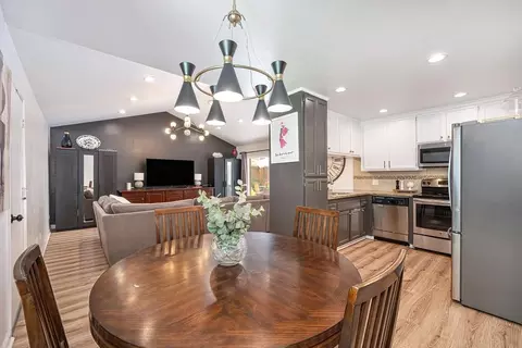 Dining - 5112 Kovanda Ave, Carmichael, CA 95608 photo 6 of 6