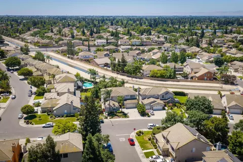 2208 Steinbeck Dr, Modesto, CA 95356 photo 3