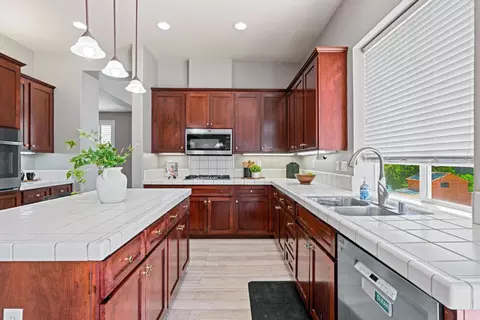 2208 Steinbeck Dr, Modesto, CA 95356 photo 16