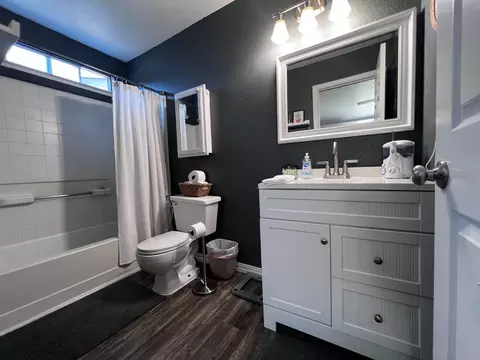 Bath - 5016 Tamara Way, Salida, CA 95368 photo 1 of 1