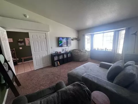 Living - 5016 Tamara Way, Salida, CA 95368 photo 3 of 5