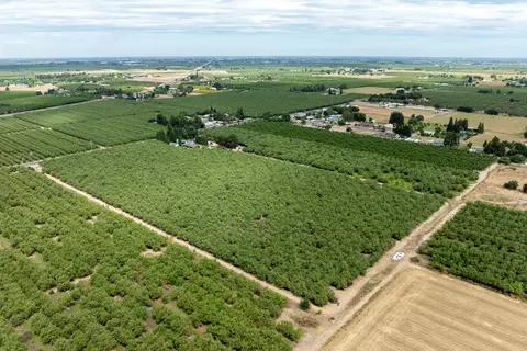 22342 Henry Rd, Escalon, CA 95320 photo 5