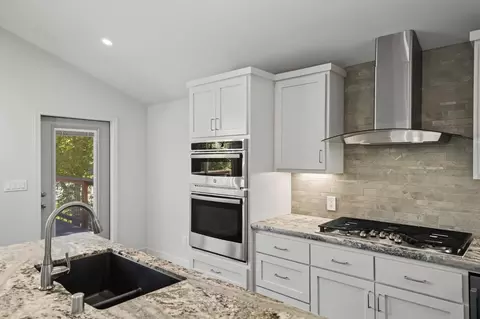 Kitchen - 133 Badger St, Sutter Creek, CA 95685 photo 10 of 10