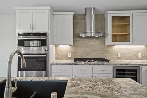 Kitchen - 133 Badger St, Sutter Creek, CA 95685 photo 5 of 10