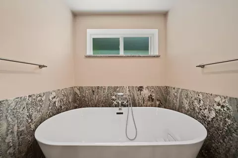 Bath - 133 Badger St, Sutter Creek, CA 95685 photo 4 of 8