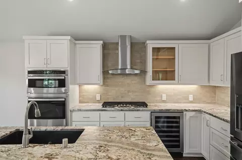 Kitchen - 133 Badger St, Sutter Creek, CA 95685 photo 9 of 10