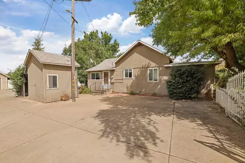 Exterior - 10675 E Peltier Rd, Acampo, CA 95220 photo 10 of 17