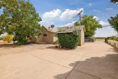 Exterior - 10675 E Peltier Rd, Acampo, CA 95220 photo 11 of 17