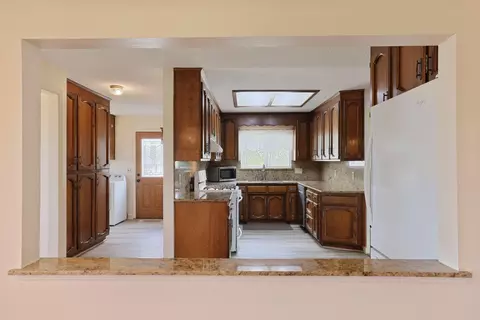 Kitchen - 10675 E Peltier Rd, Acampo, CA 95220 photo 6 of 6
