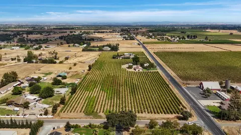 View/Area - 10675 E Peltier Rd, Acampo, CA 95220 photo 5 of 12