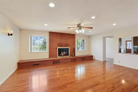 Living - 10675 E Peltier Rd, Acampo, CA 95220 photo 9 of 10