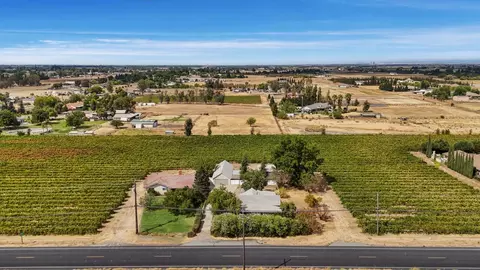 View/Area - 10675 E Peltier Rd, Acampo, CA 95220 photo 10 of 12