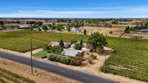 View/Area - 10675 E Peltier Rd, Acampo, CA 95220 photo 2 of 12