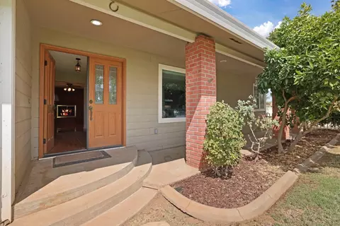 Entry Way - 10675 E Peltier Rd, Acampo, CA 95220 photo 1 of 4