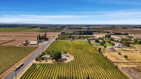 View/Area - 10675 E Peltier Rd, Acampo, CA 95220 photo 8 of 12