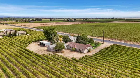View/Area - 10675 E Peltier Rd, Acampo, CA 95220 photo 7 of 12