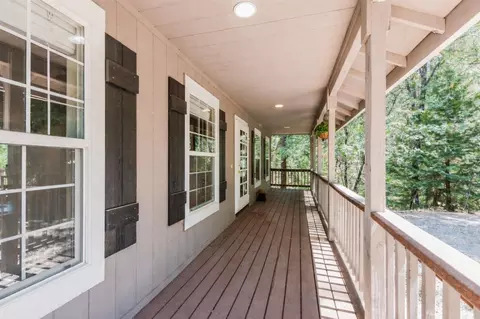 6390 Red Robin Rd, Placerville, CA 95667 photo 2