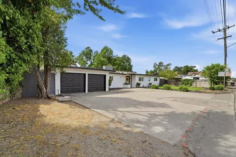 Exterior - 2124 Scenic Dr, Modesto, CA 95355 photo 5 of 26