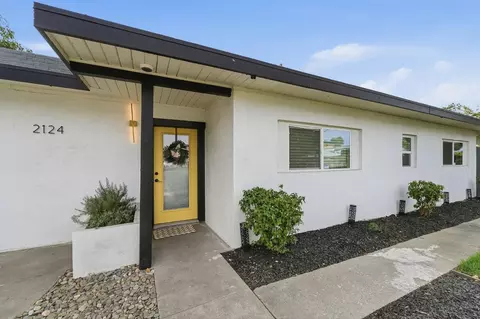 Exterior - 2124 Scenic Dr, Modesto, CA 95355 photo 6 of 26