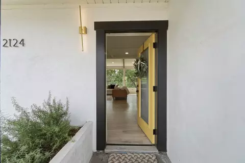 Entry Way - 2124 Scenic Dr, Modesto, CA 95355 photo 1 of 11