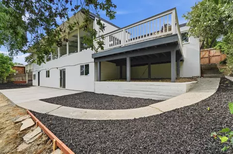 Exterior - 2124 Scenic Dr, Modesto, CA 95355 photo 21 of 26