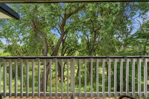 Exterior - 2124 Scenic Dr, Modesto, CA 95355 photo 7 of 26
