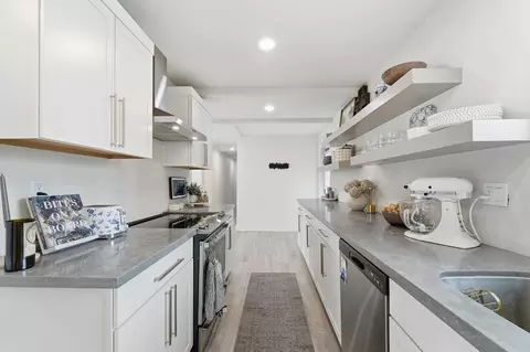 Kitchen - 2124 Scenic Dr, Modesto, CA 95355 photo 5 of 5