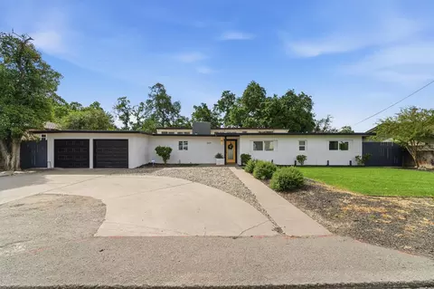Exterior - 2124 Scenic Dr, Modesto, CA 95355 photo 2 of 26