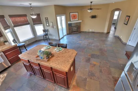 Kitchen - 6801 Varni Way, Hughson, CA 95326 photo 7 of 10