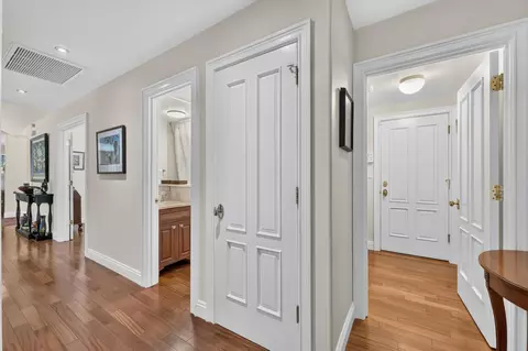 Entry Way - 1073 Harrington Way, Carmichael, CA 95608 photo 4 of 4