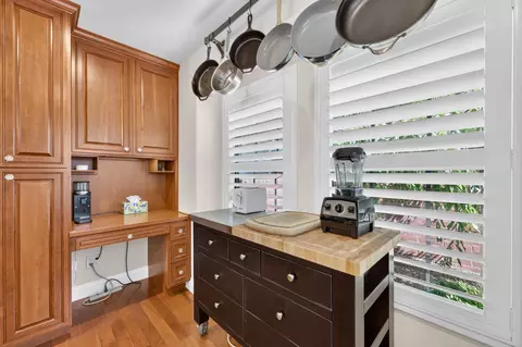 Kitchen - 1073 Harrington Way, Carmichael, CA 95608 photo 2 of 7