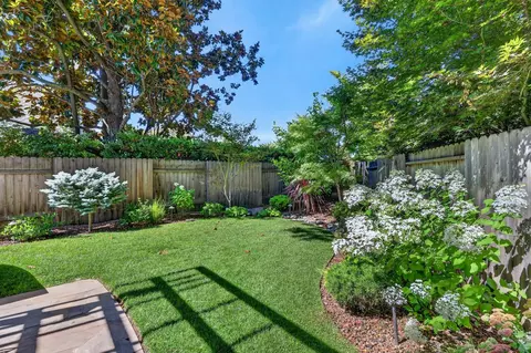 Exterior - 1073 Harrington Way, Carmichael, CA 95608 photo 11 of 16
