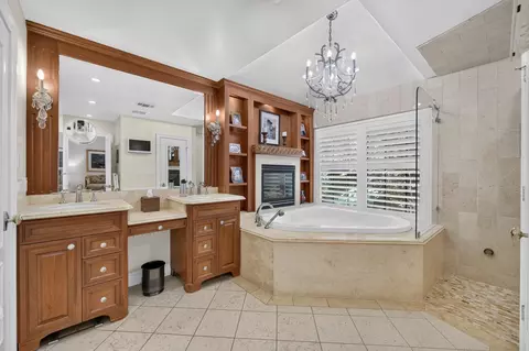 Bath - 1073 Harrington Way, Carmichael, CA 95608 photo 1 of 7