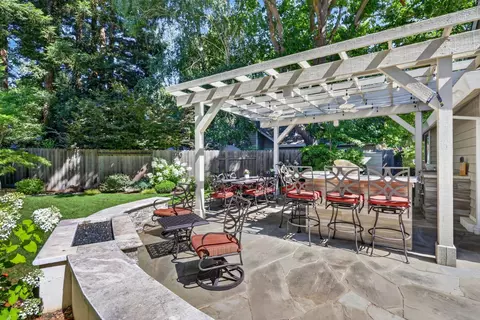 Exterior - 1073 Harrington Way, Carmichael, CA 95608 photo 13 of 16