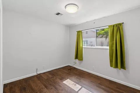 Bedroom - 1947 Glenmore Dr, Olivehurst, CA 95961 photo 1 of 4