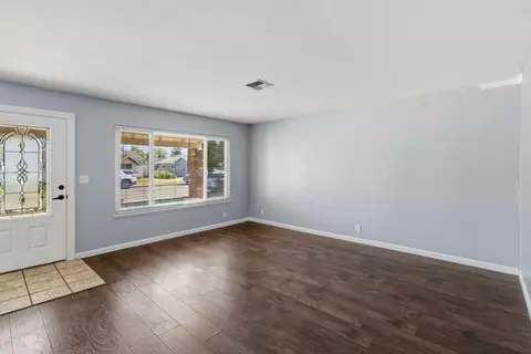 Living - 1947 Glenmore Dr, Olivehurst, CA 95961 photo 4 of 10