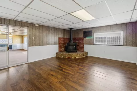 Living - 1947 Glenmore Dr, Olivehurst, CA 95961 photo 9 of 10