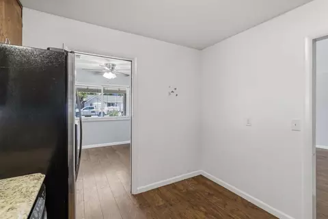 Entry Way - 1947 Glenmore Dr, Olivehurst, CA 95961 photo 4 of 6